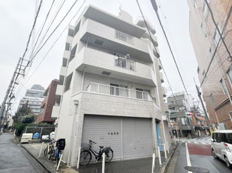 【外観】 | 前面道路と外観の様子です。～即日のご見学可能～　お問合せはお気軽にどうぞ。
