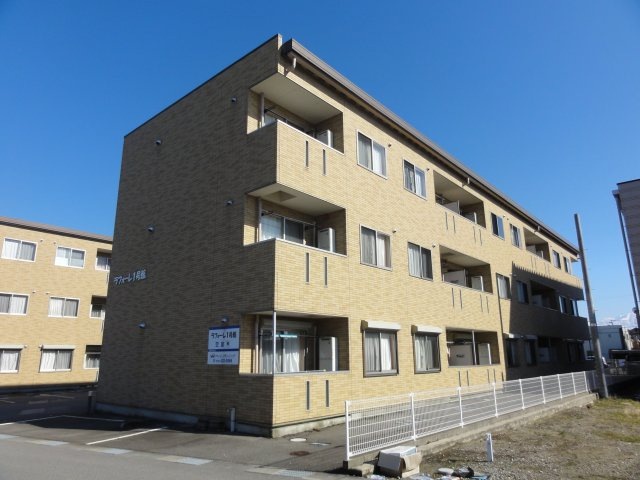 ラフォーレ１号館の外観|外観