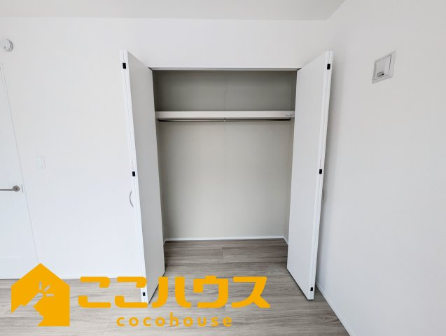 糸満市兼城　新築戸建て　全2棟　A号棟の収納|衣類を整理しやすい収納空間◎