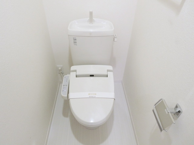 イーストエンジェル青山　Ｂ棟のトイレ|綺麗な独立したトイレスペースです♪