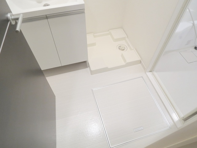 イーストエンジェル青山　Ｂ棟の内装|お支度に必要な脱衣所があるのでいいですね(*^_^*)