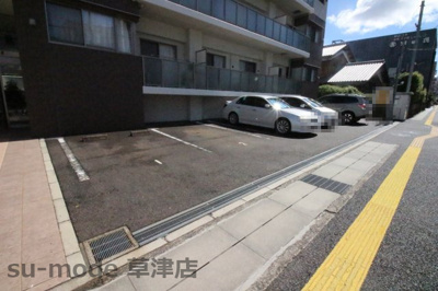【駐車場】 | レジデンス西大路 | 駐車スペースもあります