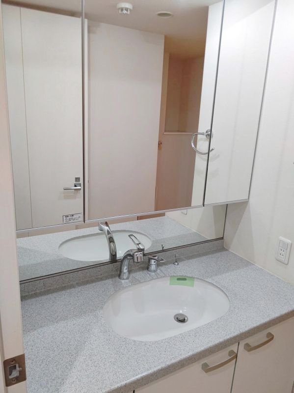 ライオンズシティ錦糸町北斎通りの独立洗面台|独立洗面台※掲載写真は2022年撮影のもので現況とは異なる場合がございます