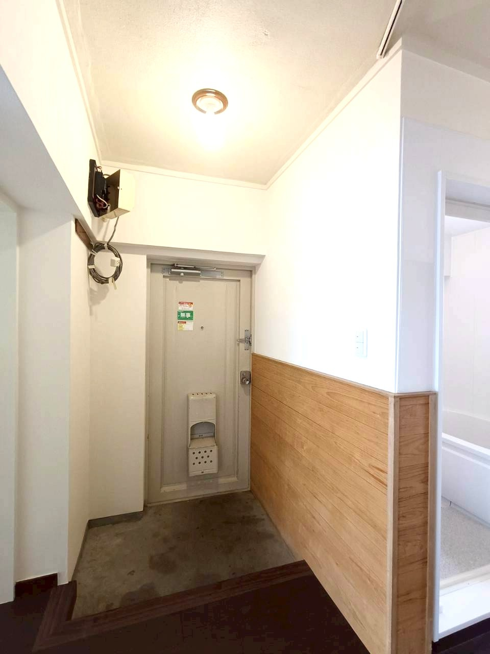 みさと団地8街区3号棟の玄関|シンプルで使いやすい玄関です