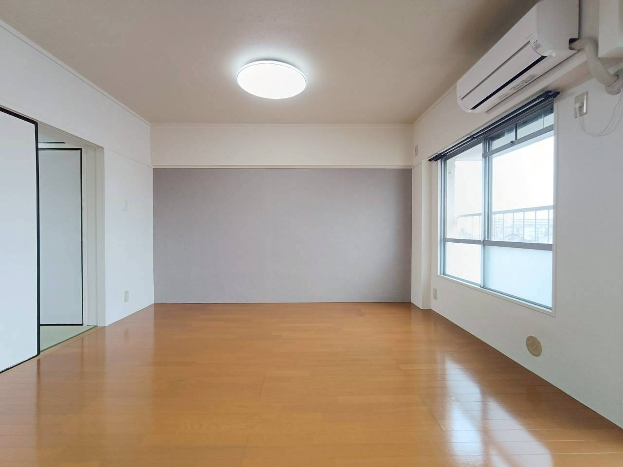 みさと団地8街区3号棟の居間・リビング|使いやすいリビングです