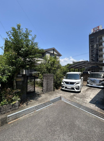 高知市大谷公園町　中古一戸建ての駐車場|駐車場2台分あります♪