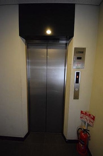 ラグジュアリーアパートメント文京千石＃02の玄関|ラグジュアリーアパートメント文京千石