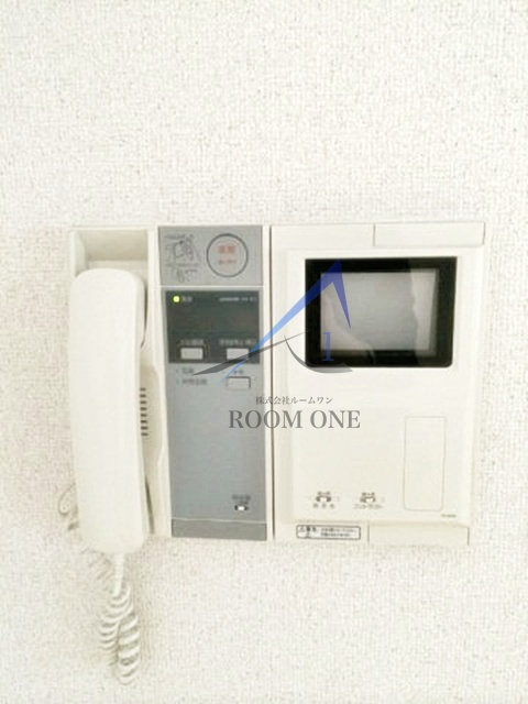 プラージュ月島のセキュリティ|モニター付きインターホンです。