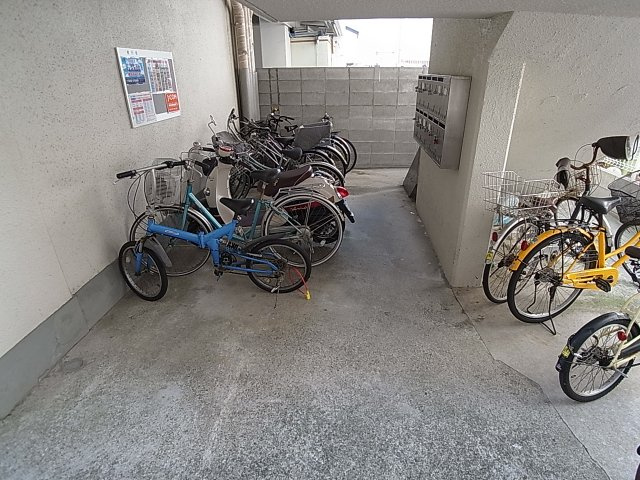 中道グリーンハイツのエントランス|エントランス、宅配BOXも有ります