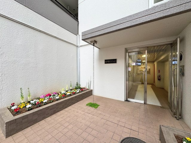 東戸塚マンション|◆管理体制良好で清潔感のあるエントランス。室内フルリノベーション済みなのでそのまま新生活を送ることができます。