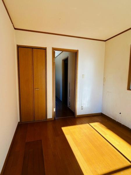 愛知郡東郷町春木台５丁目の中古一戸建の洋室