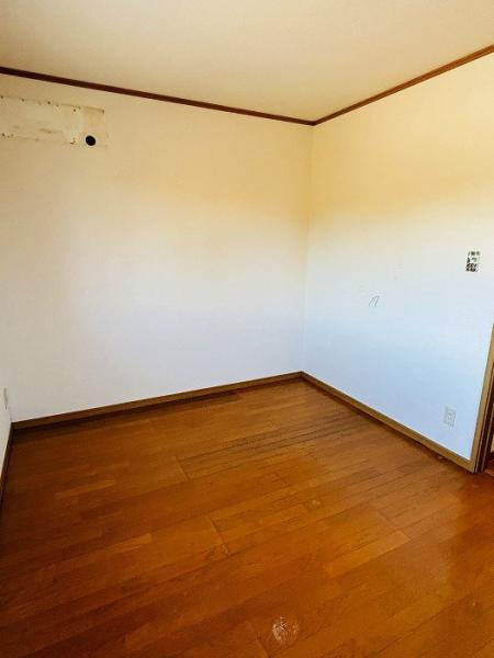 愛知郡東郷町春木台５丁目の中古一戸建の洋室