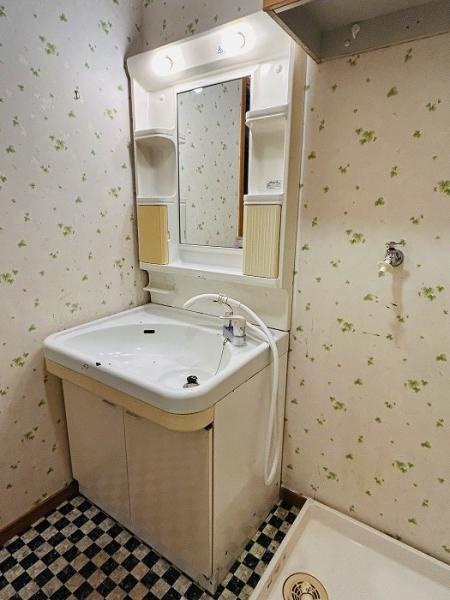 愛知郡東郷町春木台５丁目の中古一戸建の独立洗面台