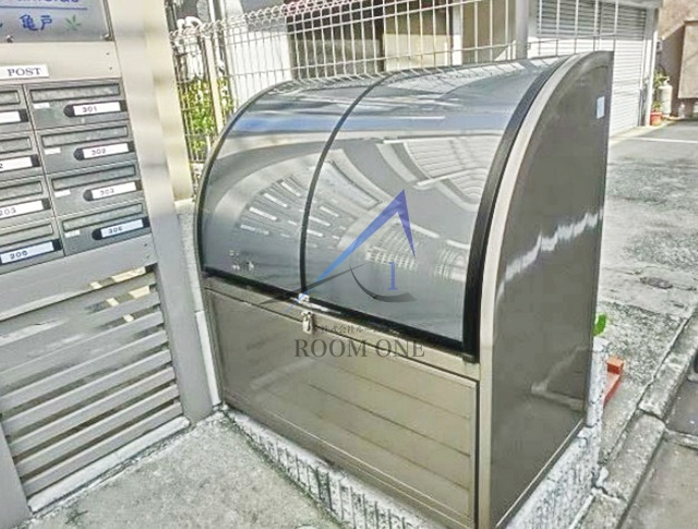 ボヌール亀戸のその他共用部分|敷地内ごみ置き場です。