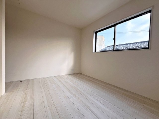 新築戸建・新築建売　福島市大森鶴巻第2　大森小・信夫中の洋室|陽当たりが良い洋室はくつろぎのプライベート空間！