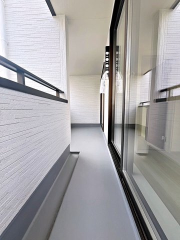 新築戸建・新築建売　福島市大森鶴巻第2　大森小・信夫中のバルコニー|インナーバルコニーなので急な天候不良でも安心です！