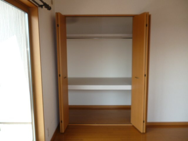 黒川の貸家の収納|2階主寝室クローゼット