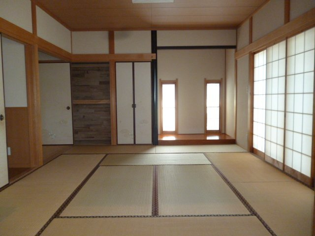 黒川の貸家の和室|1階和室10帖
