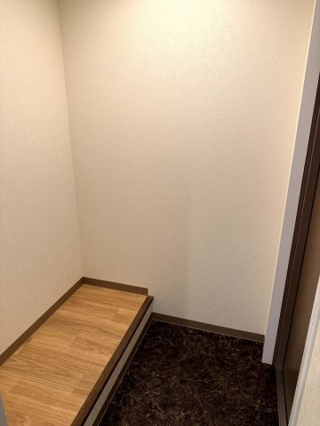 クレドール西明石Ⅲの玄関