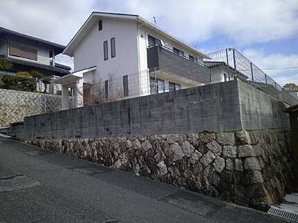 廿日市市物見西２丁目の前面道路含む現地写真