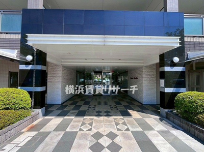 【エントランス】 | リバーサイド長島