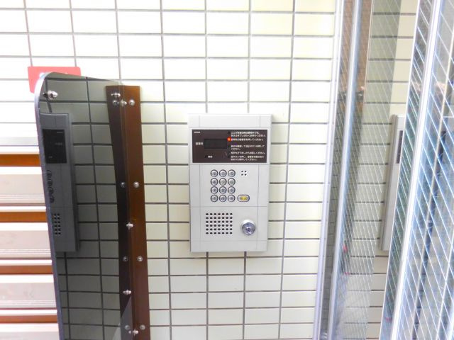 F・Hグリーンロイヤル高槻のエントランス
