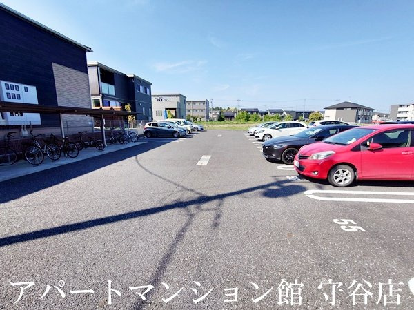 Fleur(フルール） Aの駐車場