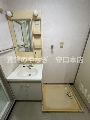 【独立洗面台】 | リビエール日向 | 独立洗面台、洗濯パン　新品に入替予定です