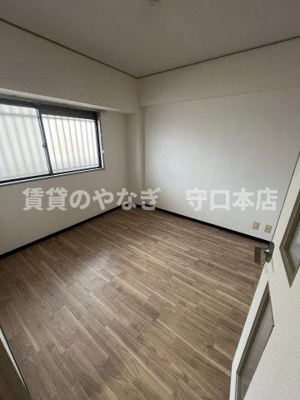 【洋室】 | リビエール日向 | 落ち着いた色調の洋室です