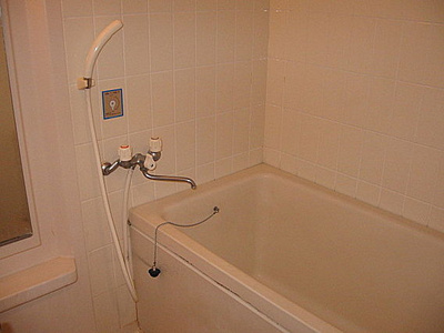 【浴室】 | ライオンズマンション久留米中央 | ※掲載写真は同物件別号室の参考写真です。実際のお部屋とは間取り・設備・内装等が異なる場合があり、現況を優先とします。