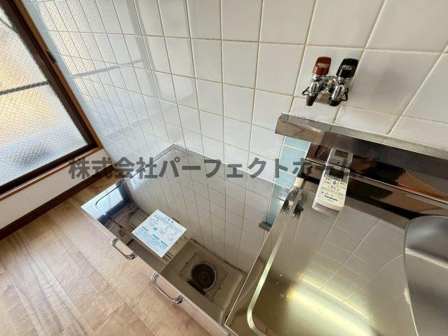 羊燈館メゾン香里園緑町のキッチン|使いやすいキッチンです