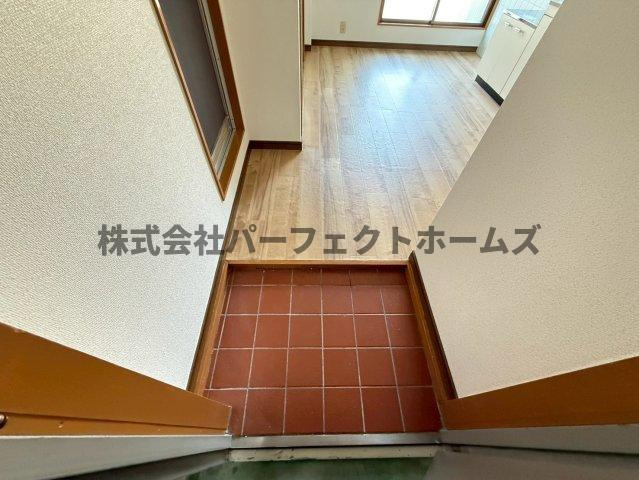 羊燈館メゾン香里園緑町の玄関|玄関です