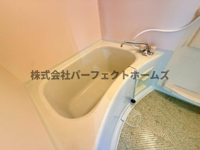 羊燈館メゾン香里園緑町の浴室|落ち着いた空間のお風呂です
