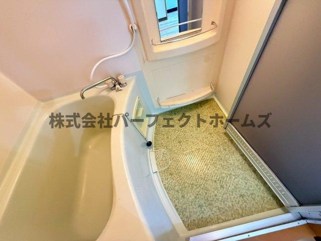 羊燈館メゾン香里園緑町の浴室|きれいなお風呂です