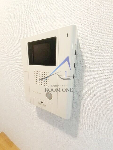 プラティーク六町のセキュリティ|モニター付きインターホンです。