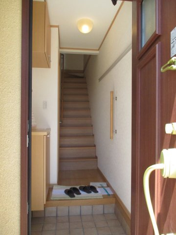 ブレスユーBの玄関