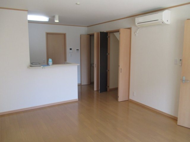 ブレスユーBの居間・リビング