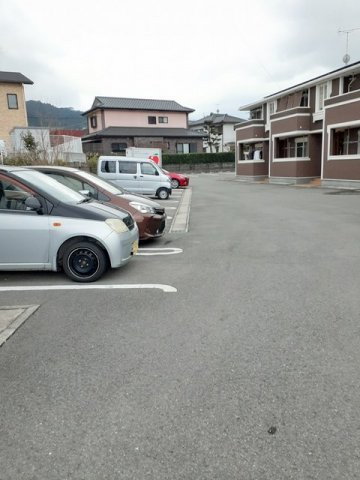 プリティ・スカイＫの駐車場|駐車スペースもあります☆