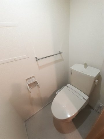 プリティ・スカイＫのトイレ|嬉しい温水洗浄便座付きです♪