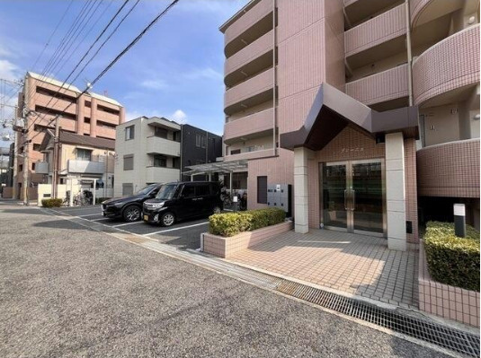 レ・ブローニュの駐車場