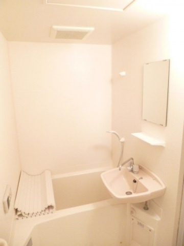 スカイコート本郷東大前壱番館の浴室|ユニットバス