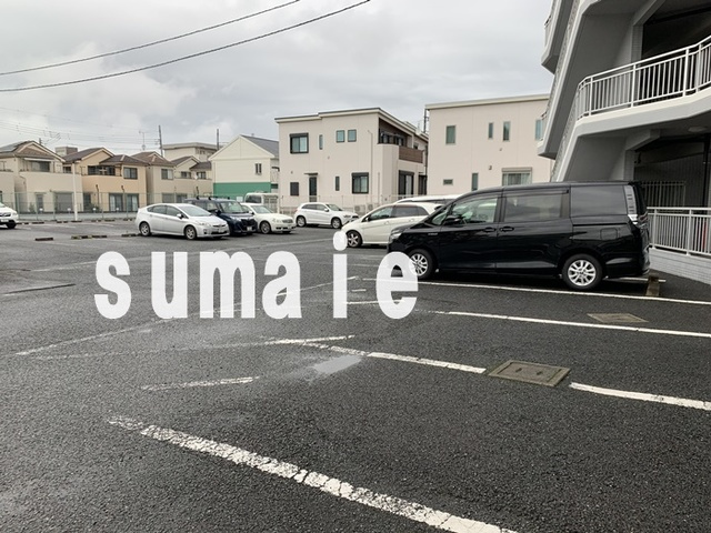 グランドール・ラシンの駐車場|駐車場