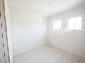 【洋室】 | 奈良市西ノ京町丁目の新築一戸建 全３区画 | 現地写真（３号地２階洋室）