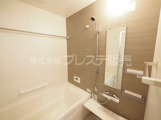 【浴室】 | 奈良市西ノ京町丁目の新築一戸建 全３区画 | 現地写真（３号地浴室）浴室暖房乾燥機を標準装備！