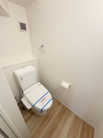 三郷市高州1丁目　新築戸建　全1棟のトイレ|1階のトイレです