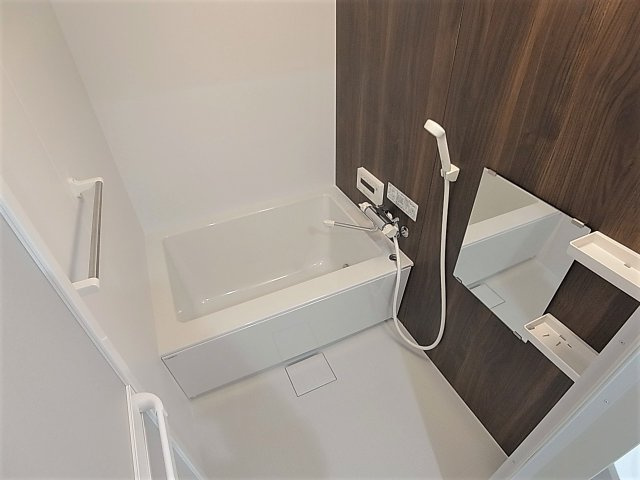 神戸市兵庫区荒田町３丁目の賃貸マンションの浴室|追い焚き可能なバスルームに入れ替え済み