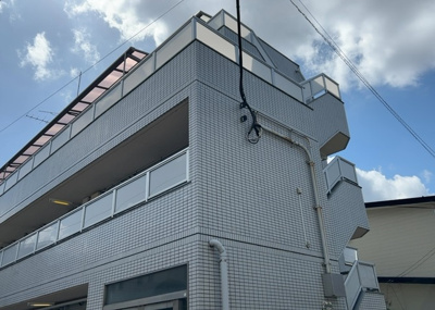 【構造・工法・仕様】 | キャッスルマンション小田急相模原 | ＲＣ造、Reinforced Concreteは直訳すると補強されたコンクリートです。主に柱や梁・床・壁が鉄筋とコンクリートで構成おり、鉄筋を組んだ型枠にコンクリートを流し込んで固めたものを指します。