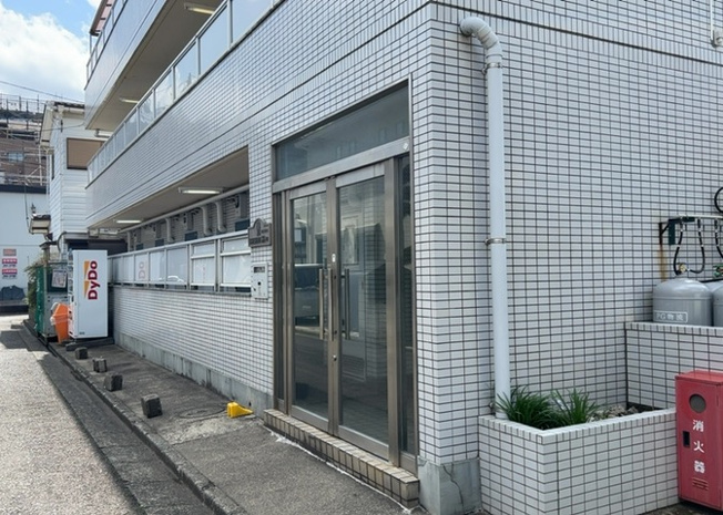 【構造・工法・仕様】 | キャッスルマンション小田急相模原 | ＳＲＣ造は強度や耐震性の面でもRC造と比べて優れています。そのため、10階建以上の高層または超高層マンションなどの建築にも多く採用されています。柱や梁などのサイズが小さくても高い耐震性を確保できます。