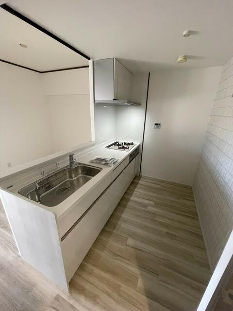 愛知郡東郷町大字春木字白土の中古マンションのキッチン