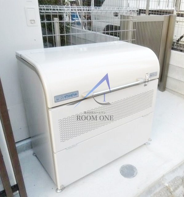 エスポワール東糀谷のその他共用部分|敷地内ごみ置き場です。